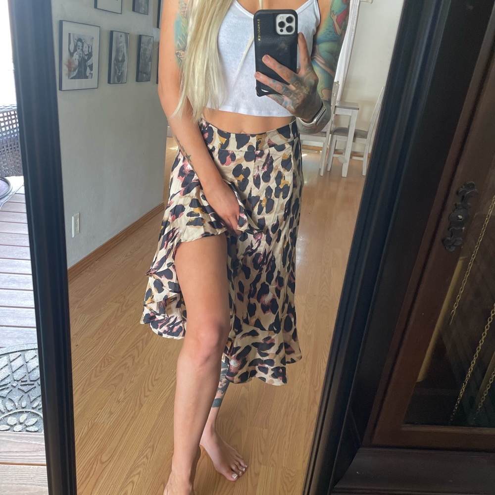 Satin animal print skirt S